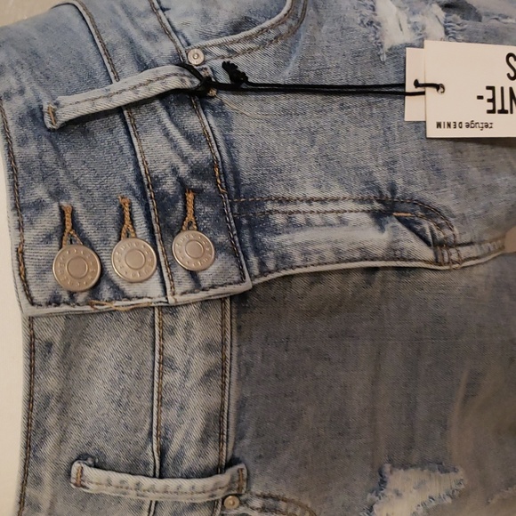 Jeans by refuge denim - Picture 3 of 5